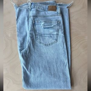 American Eagle Outfitters Light Blue Relaxed Jeans
